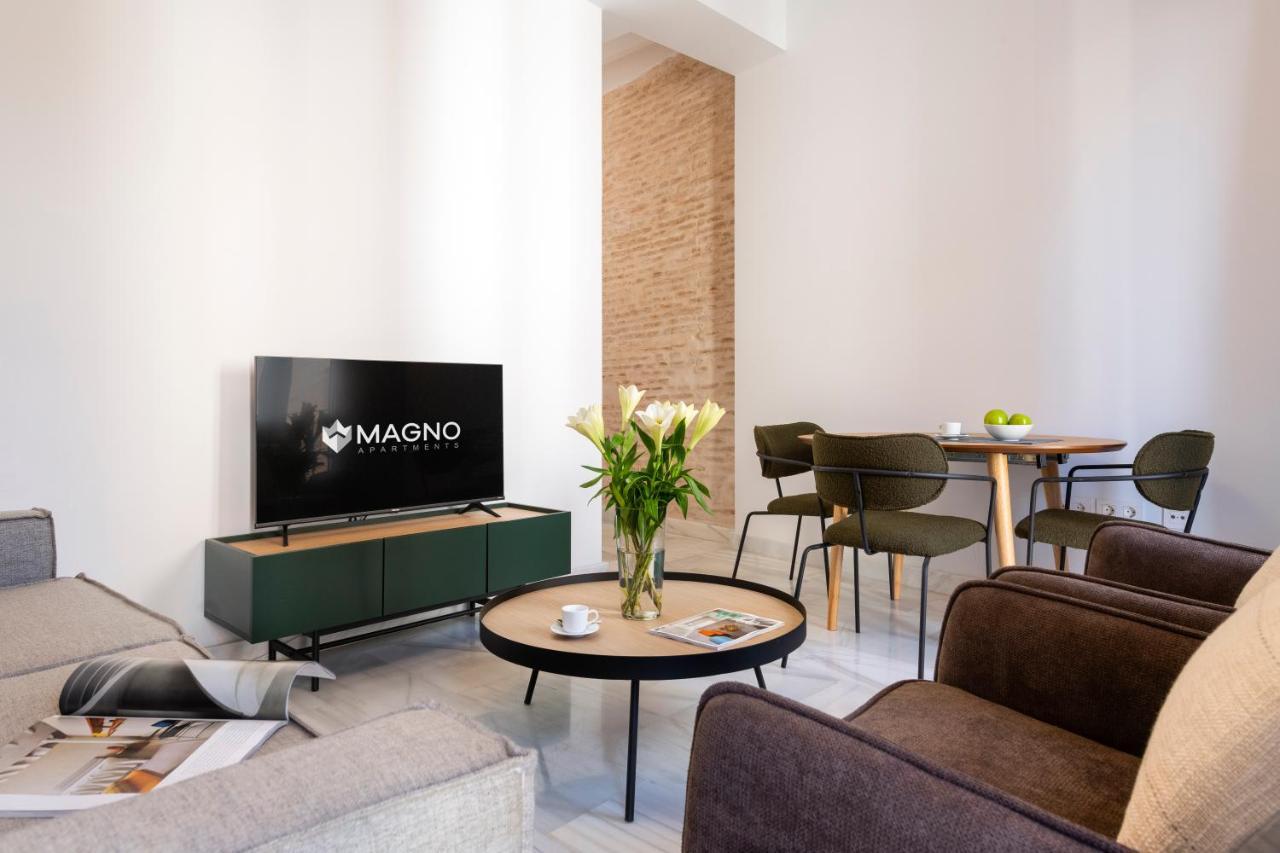 Magno Apartments San Gil - Shared Jacuzzi Севилья Экстерьер фото